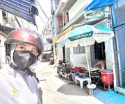 Bán nhà ngay trung tâm quận 4 - xe hơi đậu cửa - ngang lớn đẹp 6m - chỉ 2 phút sang quận 1 ra