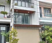 Bán nhà - bưng ông thoàn - phú hữu - hoàn công đủ, full nội thất, hẻm xe hơi, 200m ra bưng ông
