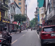 Hiếm, phố chùa láng, ô tô đỗ cửa, lô góc, dân xây 5t, 43m2, mt 4,3m