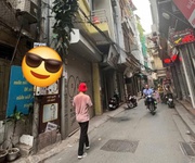 Phố cầu giấy, nhà 4t đẹp dân xây, gần hồ, ô tô đỗ gần - 50m2, 11.6 tỷ