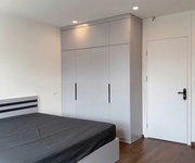 Căn hộ dong tiến 12 phòng khép kín phố bồ đề 8 tầng x 21.5 tỷ long biên hà nội.