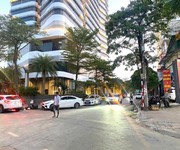 toà văn phòng - thang máy - ô tô tránh - ô tô vào nhà - vỉa hè - kinh doanh đỉnh.,
