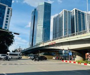 Phố kim mã- chỉ 9 tỷ- ô tô đỗ cách 10m- quy hoạch ra mặt phố