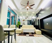 Bán nhà phạm văn đồng nhà 5 tầng đẹp 40m , lô góc, ngõ thông ô tô, giá chỉ 9 tỷ