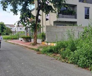 Bán đất nền biệt thự   view hồ   242m2 - bình chánh  - chỉ 10 ty mầm non