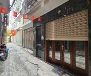Bán nhà trung tâm quận cầu giấy nhà mới tiện nghi đầy đủ gần phố ngõ rộng thông thoáng 45m 13,5 tỷ