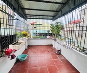 2 Vĩnh phúc ba đình-dt 30m giá 7 tỷ 700-nhà đẹp,lô góc,ba gác đỗ,cách ô tô 50m,ngõ thông