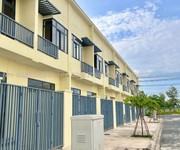 Nhà phố có sổ, đường nhựa 12m, pháp lý đầy đủ tại Phước Đông New City.