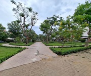 Bông sao   102m    15.5 tỷ   p.5, q.8   view công viên   3 tầng btct   sổ nở hậu