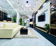 Bán gấp nhà đẹp ngọc thụy   long biên  45m    5 tầng   giá 6,xx tỷ  gần ô tô