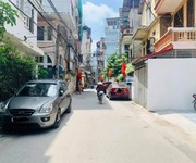 Bán nhà dân xây ngọc thụy   long biên   chỉ hơn 7 tỷ    diện tích: 52m    mặt tiền 4m   nhà dân