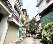 Phân lô quân đội - ô tô tránh - kinh doanh - diện tích rộng - view bảo tầng dân tộc học  5 tầng