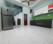 Nhà 3 tầng 20.3m2   ni sư huỳnh liên q10
