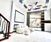 Hẻm xe hơi quận 10- đh kinh tế- 3 phòng ngủ 4 tầng 5m ngang: 6 tỷ hơn  số tiến 3456  vũ 0933910039