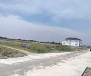 Chủ cần bán gấp lô góc đất thổ cư 130m    sổ hồng riêng   cách kcn cầu tràm 10 phút tại cần đước