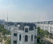3 Bán suất biệt thự vườn góc diện tích hơn 300m2 tại hồng hạc city