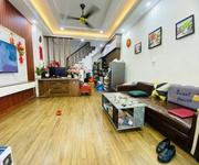 Bán ngay nhà trong tháng cần tiền gấp. dt 31m2 tại yến nghĩa hà đông ô tô đậu cửa