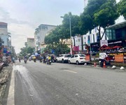 1 Mặt phố - nhà mới đẹp - lô góc - thang máy -  đang cho ngân hàng thuê 70triệu 1 tháng