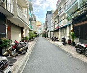 Bình thạnh - mặt tiền đường 10m -p26- ô tô vào ben  trong - dt4.2x15- 3 tầng- vị trí siêu đẹp kinh