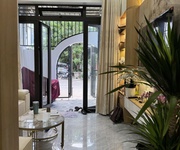 2 Chỉ hơn 4 tỷ   nhà đẹp 3 tầng   kiệt ô tô tránh   sát biển nguyễn chánh- liên chiều.        nhà 3
