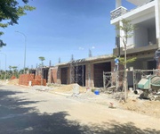 4  nhà ngay trung tâm phố biển phan rang    mà giá chưa tới 2 tỷ  
