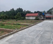 Thanh khoản 4 lô đất phường tùng thiện ô tô vào tận đất thông thoáng vuông vắn nở hậu.