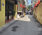 Bán nhà bằng liệt, 33m, trước nhà rộng 4m, gần ô tô tránh, sổ vuông chỉ 4,25 tỷ