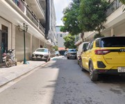 1 Bán nhà lk hải ngân dt 50m2. phân lô,vỉa hè 2 ô tô.có ngõ sau thoáng.giá 15.6 tỷ