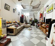 Kim giang 49m, 4 tầng, ô tô cửa, kinh doanh, sau 1 sân chơi ra mặt phố, sổ vuông chỉ 11,2 tỷ