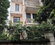 Bán nhà Võng Thị - Lô góc, Cạnh Hồ, Vị trí đẳng cấp, An sinh tuyệt vời, 95m2, giá 30.9 tỷ