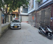 Nhanh còn kịp  đang bán nhà phố giáp bát 44m 5t   mặt ngõ thông   ô tô vào nhà