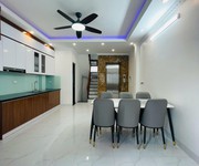 Bán nhà phạm văn đồng 40m xây mới 6 tầng thang máy ngõ thông gần ô tô