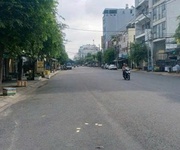 Bán nhà mặt tiền phạm văn bạch, tân bình, 6,2x17m, nở hậu đều 9,3m, 2 tầng cũ, 14,8 tỷ.