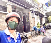 Với tài chính 11.2 tỷ có ngay căn nhà ngang bề thế thuộc trung tâm q4- đường bến vân đồn- thông ra