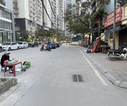 Bán nhà C4 mặt phố 390 Nguyễn Văn Cừ: 37,4m2 đối diện 3 chung cư Berriver và gần Bệnh viện Tâm Anh