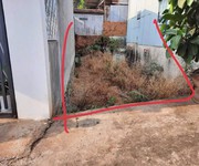 Đất tttp bmt- hẻm 100 amakhe cách ngã 6 500m - oto vào được gần tới đất  diện tích: 5 x 13  thổ