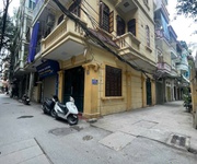 Lạc long quân - dân xây -ngõ thông - oto tránh - kinh doanh - giá nhỉnh 11 tỷ.