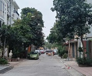 Nhà bán việt hưng   96m    mt 6m   ô tô tránh, vỉa hè   29 tỷ