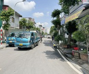 Cần bán 50m2 nhà 4 tầng xóm 2 Đông Dư, Phường Bát Tràng. Đường thông ô tô 7 chỗ, sát đường 379