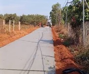 Cần bán đất mặt tiền đường bê tông quảng tín
