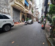 1 Cho thuê nhà 4 tầng,5 ngủ,4 wc ngõ 120 trần cung gần bệnh viện e,đh điện lực
