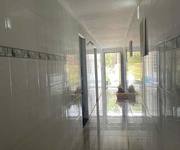 1 Chủ cần ra 1 lô kèm nhà cấp 4 , xây full, 3p ngủ, 1p thờ,1p quán , 3wc,gác đổ kiên cố, vào ở liền.