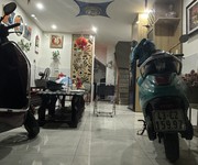 Nhà gần mt lê độ, 46m2, 2.5 tầng cứng đẹp, sân rộng, nhỉnh 3 tỷ