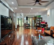 Biệt thự nhà vườn cổ linh 144m2 x 3 tầng mặt tiền 8m x 28.5 tỷ long biên.