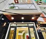 NHÀ NGON   1 TRỆT 2 LẦU - GIÁ CHỈ 2 TỶ 5   105m2 - Long An