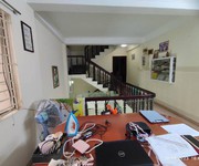 Gấp gấp  cmt8 q3.. nhà lầu 4tam.dt san 47m