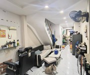 Hẻm nhựa xe tải sạch đẹp, 2 mặt hẻm trước sau, có cửa sau - khu vip dân trí - đang cho thuê, phù