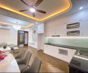 3 Hiếm bán nhà - 55m, 7 tầng trung tâm nguyễn văn cừ, đi bộ ra chợ -20m ra phố, thang máy - giá 10 tỷ