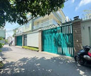 Siêu rẻ lô góc - 2 mặt tiền - hẻm xe hơi - gần trường hoa lư, 90m2 - chỉ 6tỷ hơn - 0909323881