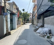 Cần bán 67,5m2 đất thôn Hội - Phường Gia Lâm. Đường ô tô con, gần hồ điều hòa và chợ